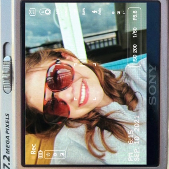 Meet your Posher, Bella - Picture 1 of 1